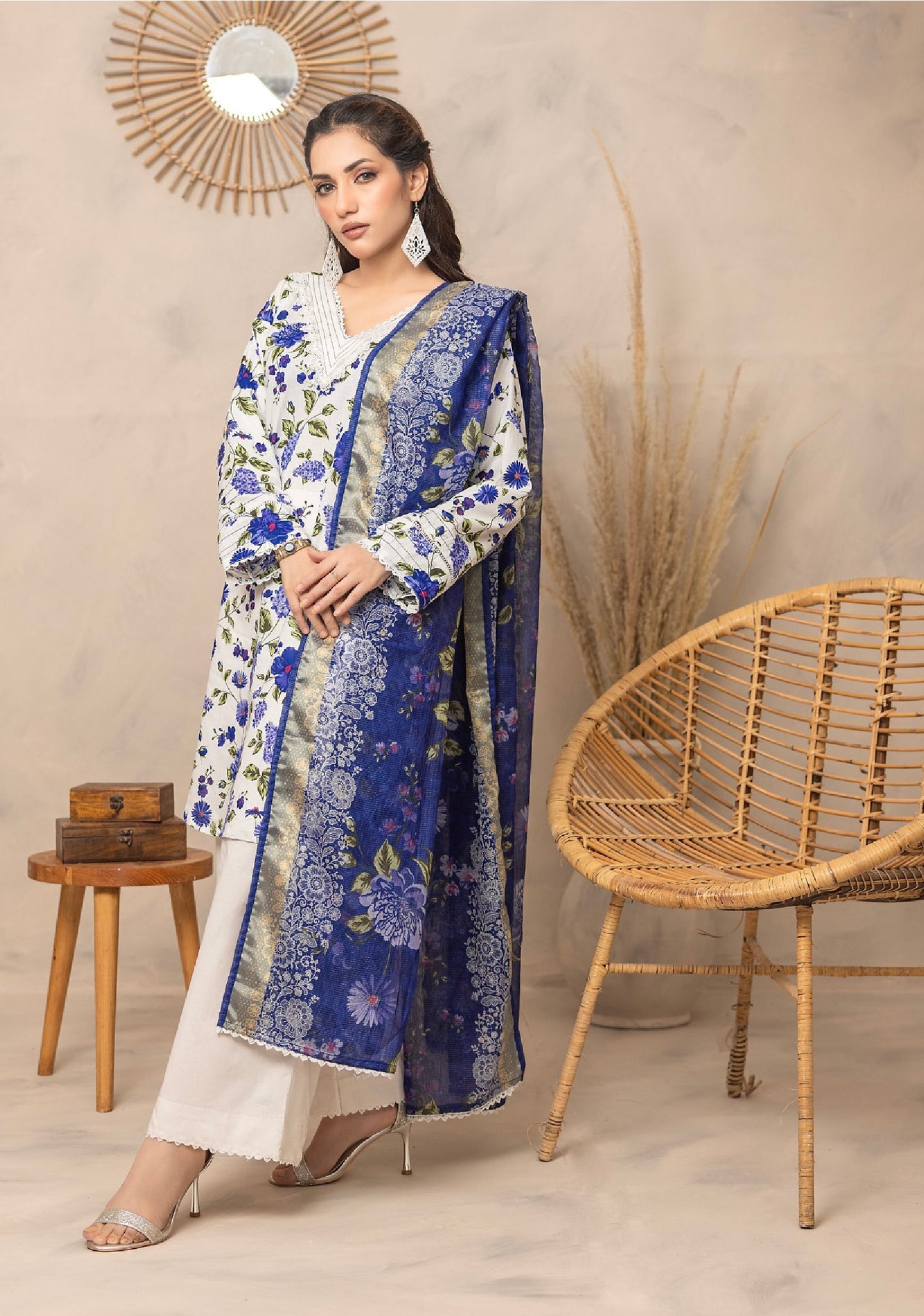 Salina Platinum By Regalia Textiles Printed Lawn Suits Unstitched 3 Piece - SM-01 - Summer Collection