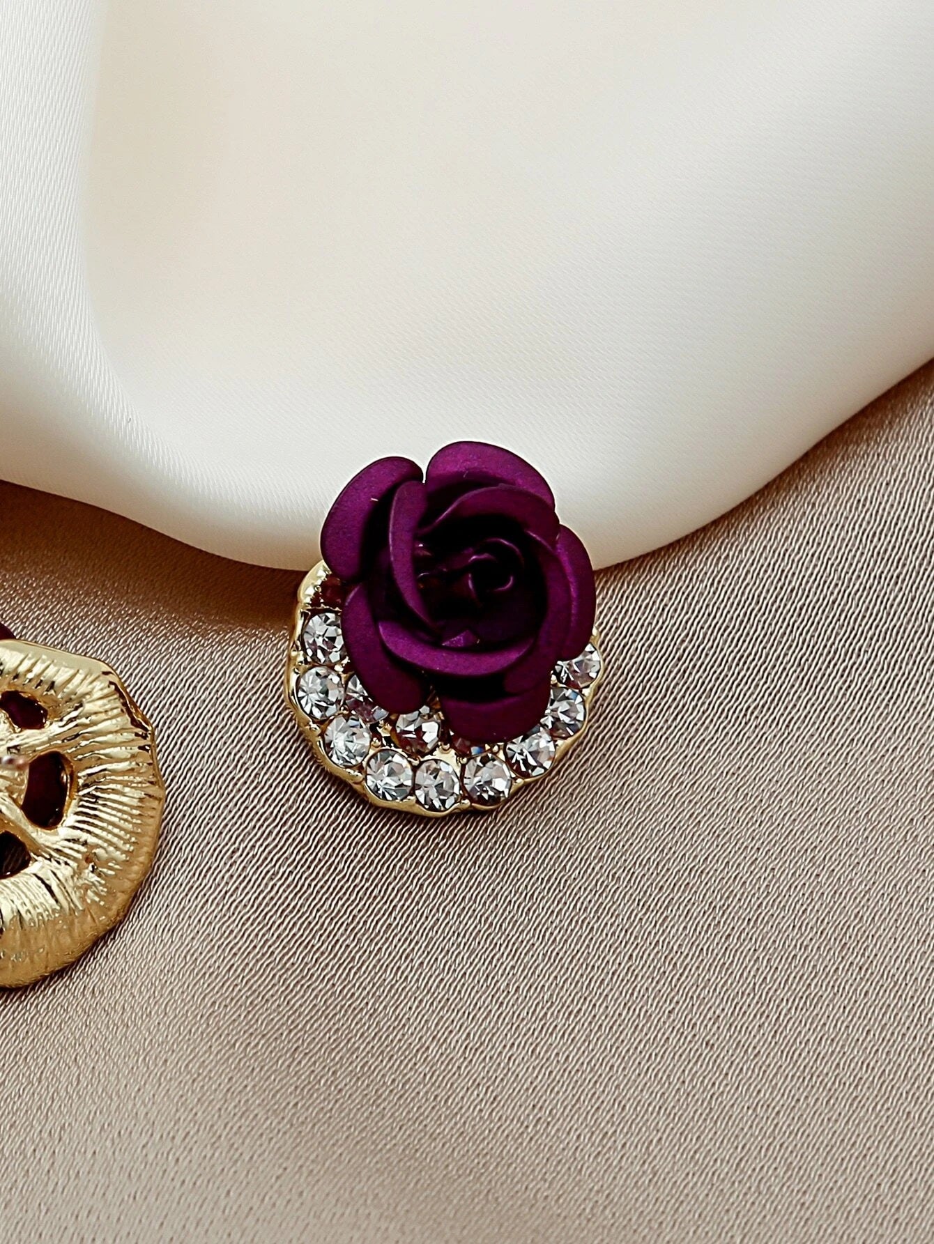 Flower Stud Earrings - HDJ 176