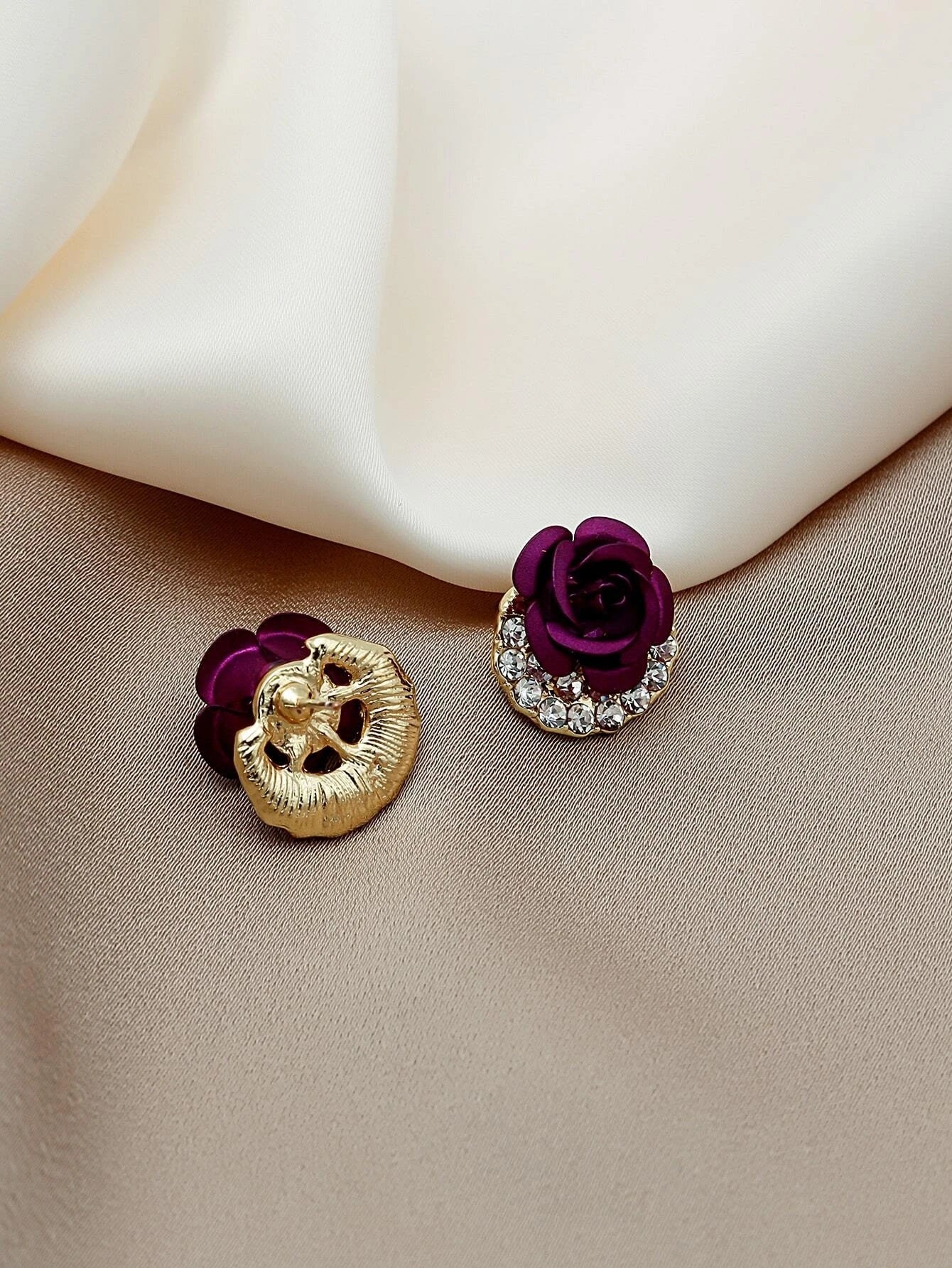 Flower Stud Earrings - HDJ 176