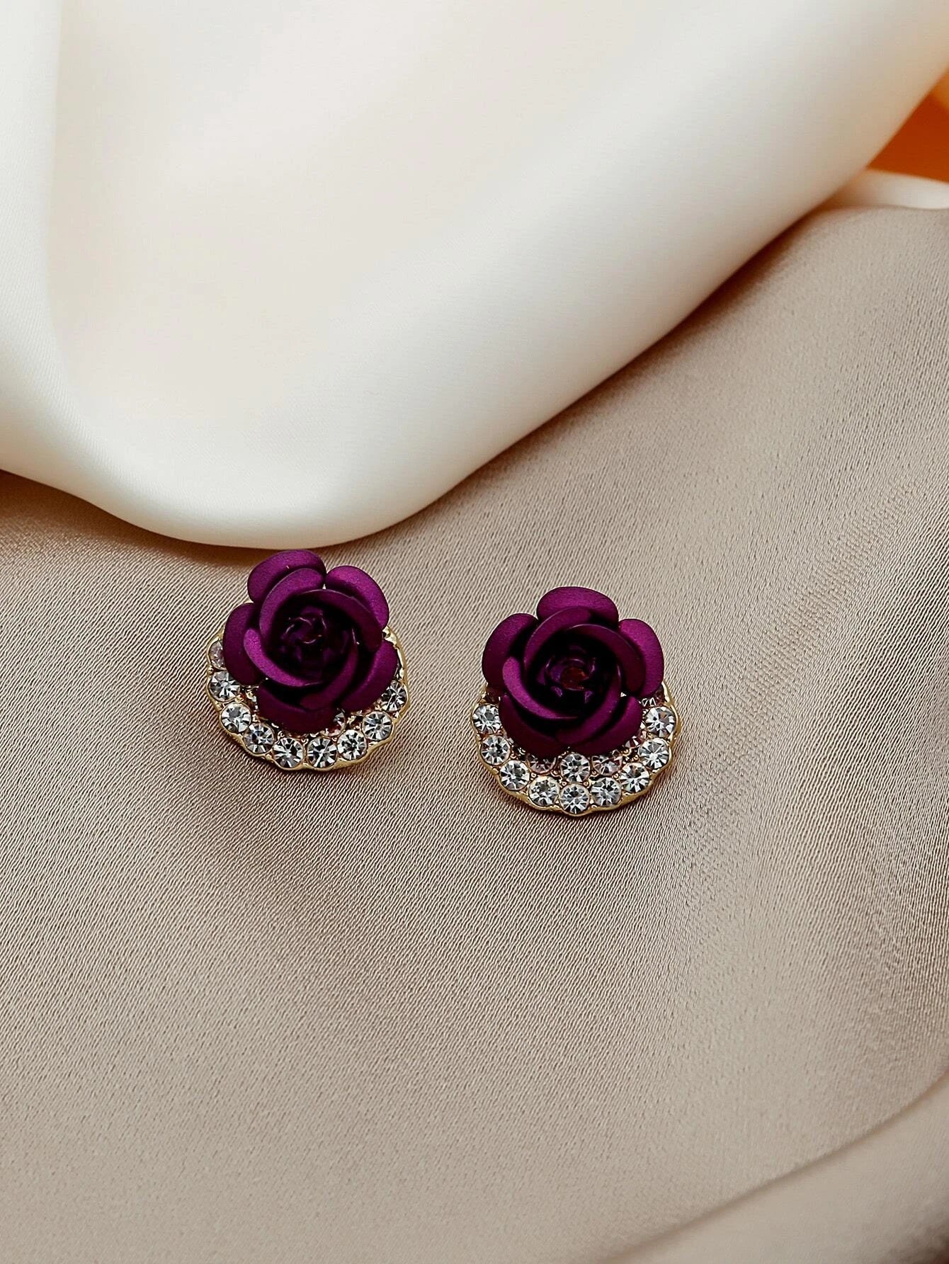 Flower Stud Earrings - HDJ 176