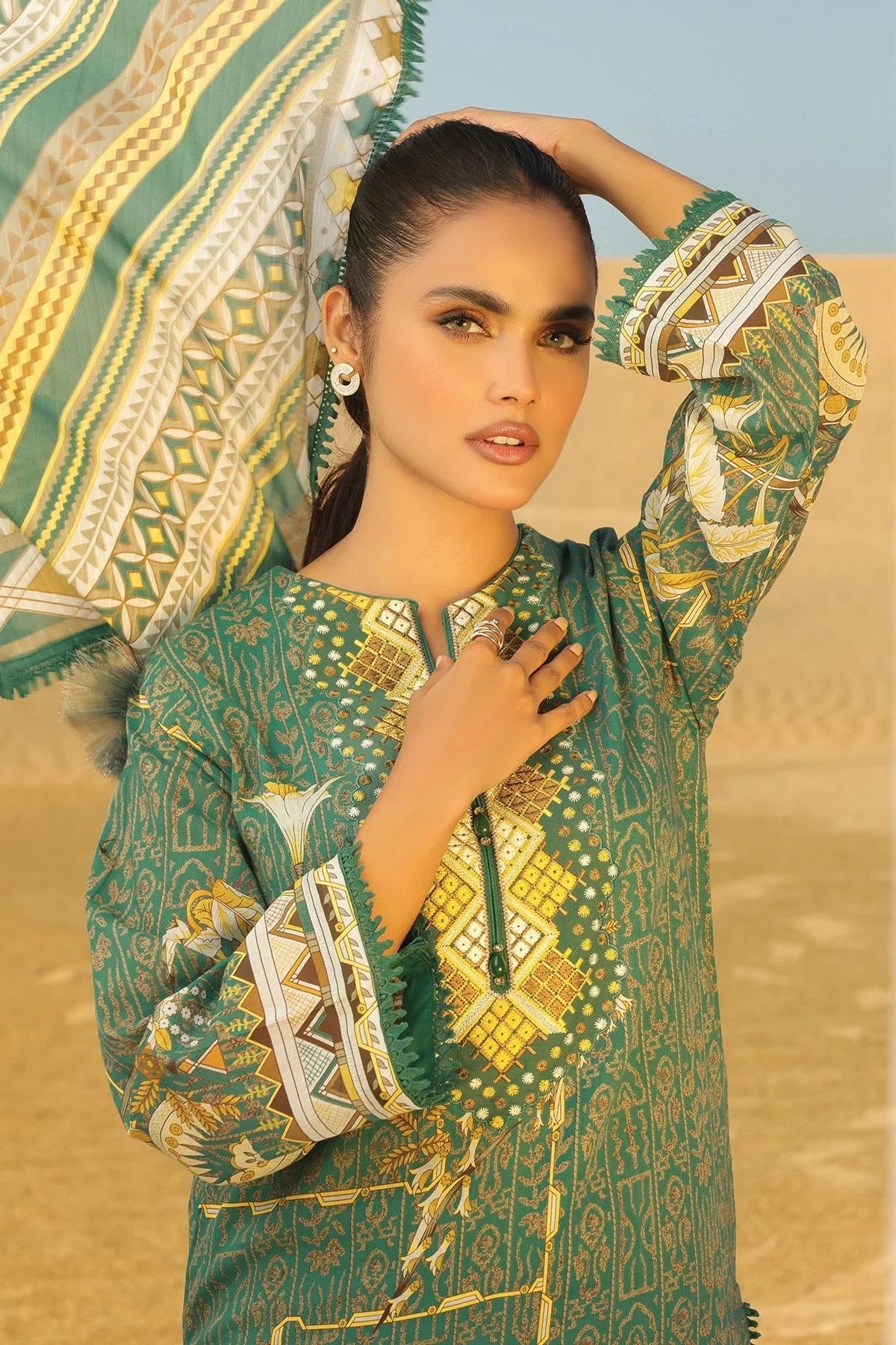 Al Karam Printed Lawn Suits Unstitched 2 Piece SS 40.1 22 2 Green Su HD Collection